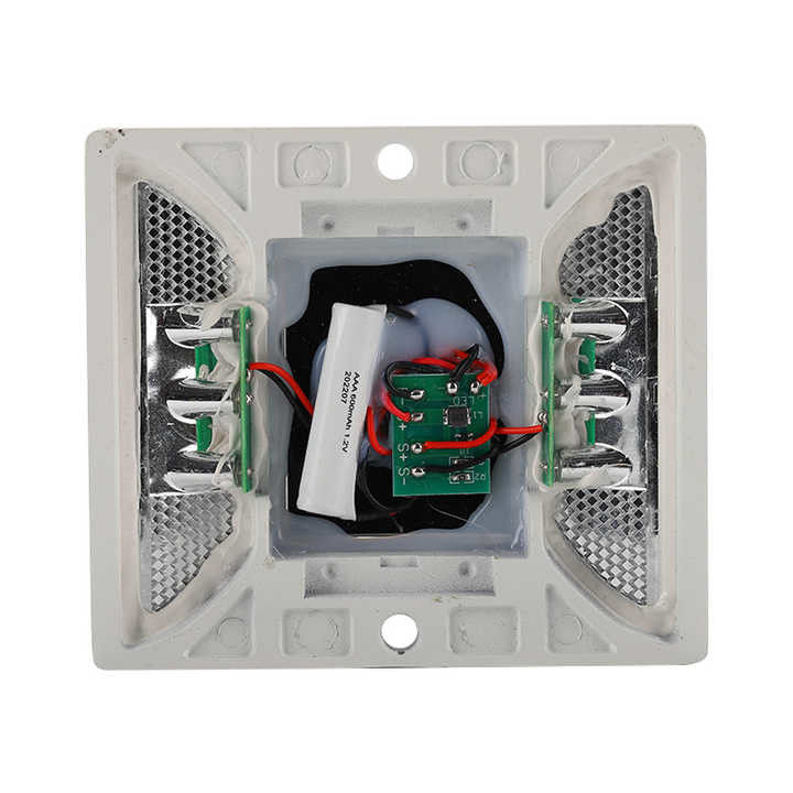 125 * 110 * 25mm สีน้ําเงินแสงอาทิตย์ LED Road Studs Flashing Cat's Eye Road Marker