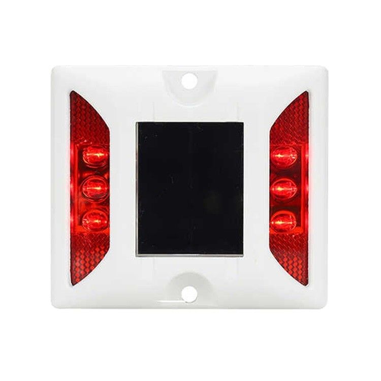 Epistar LED Chip อลูมิเนียม โซลาร์ LED Road Studs 2.5V สําหรับการแก้ไขความปลอดภัยทางถนน