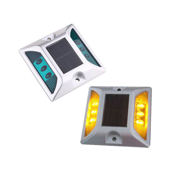 ตาแมวอลูมิเนียม แสงแสงอาทิตย์ LED Road Studs ตาแมวสําหรับความปลอดภัยในการจราจร